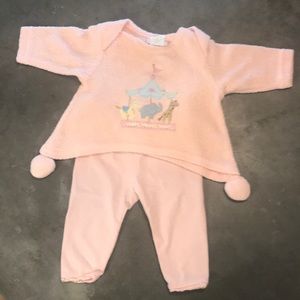 Pink fleece sweater with leggings